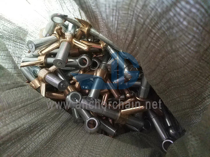 డాగ్ బోల్ట్‌లు